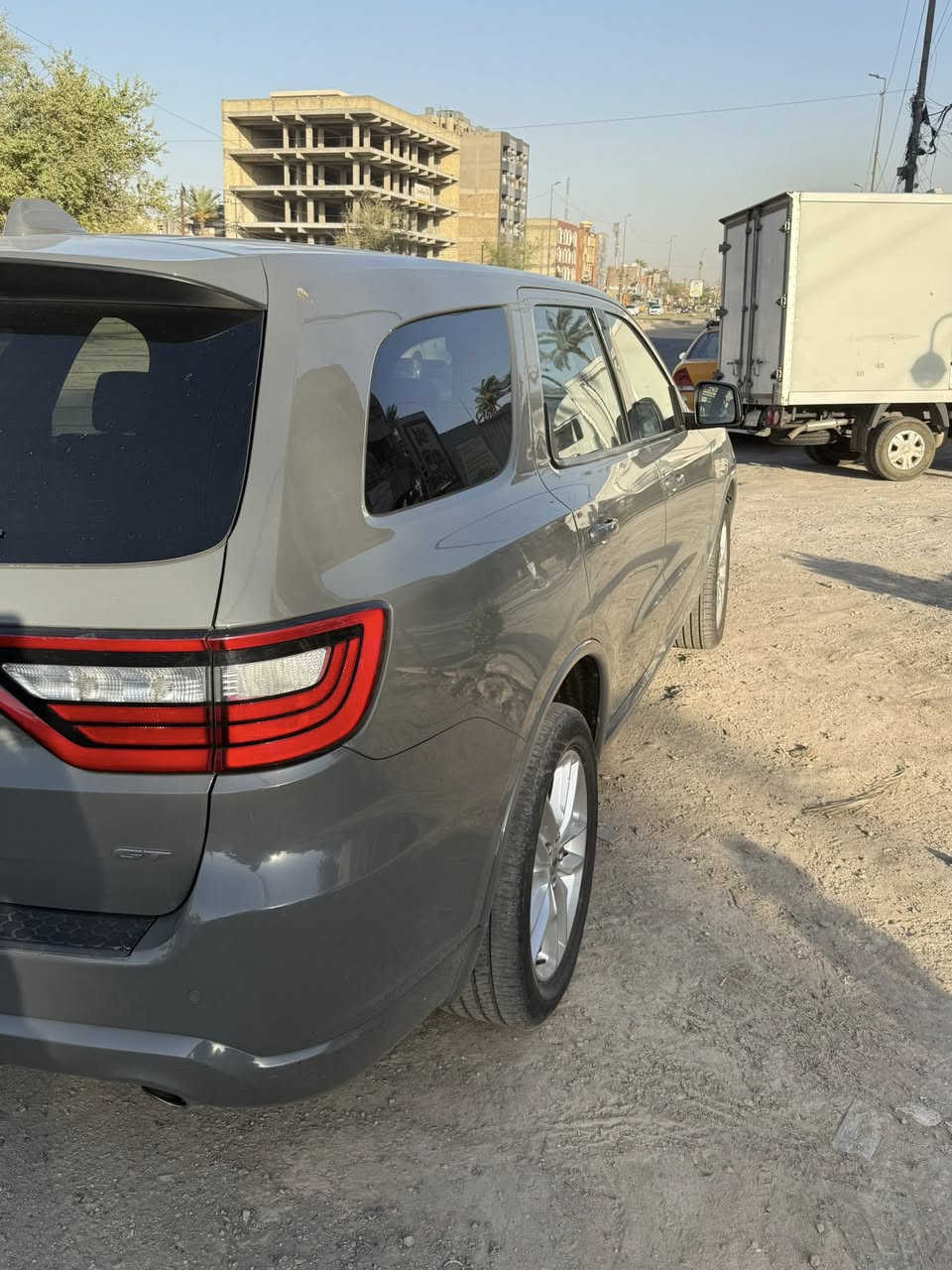 دوج دورنكو GT
موديل السيارة : 2021

اللون : إسمنتي

المسافة المقطوعة :  49 الف ميل 

محرك 3600  ( V6 )

وارد امريكي 

باسمي رقم بغداد 

حادثها جاملغ وبنيد وبيها شغل بالغد

شغلها درجه اولى 

صبغ جاملغ يمين وبنيد

♨️♨️رقم الشاصي موجود مع الصور♨️♨️

مواصفات:
بصمة تشغيل 

بصمة ابواب 

كشنات جلد ومخمل 

شاشة كبيرة 

كشنات كهربائي خزن وضعيات 

كشنات تدفئة 

تدفئة ستيرن 

شفتات ستيرن 

رادار خلفي 

وضعيات قيادة (eco) (sport) 

مقاعد صف ثالث 

دفع رباعي 4*4

صندوك كهربائي 

تشغيل عن بعد 

تبريد 3 قطع 

مانع انزلاق 

حساسات خلفية

أشاير بالمري

لايت زينون LED

مدخل AUX ابل كاربلاي

اوتو ستوب توقف ذاتي 

السعر  24600$

مكان السيارة  بغداد /البلديات 

📞 ***********
