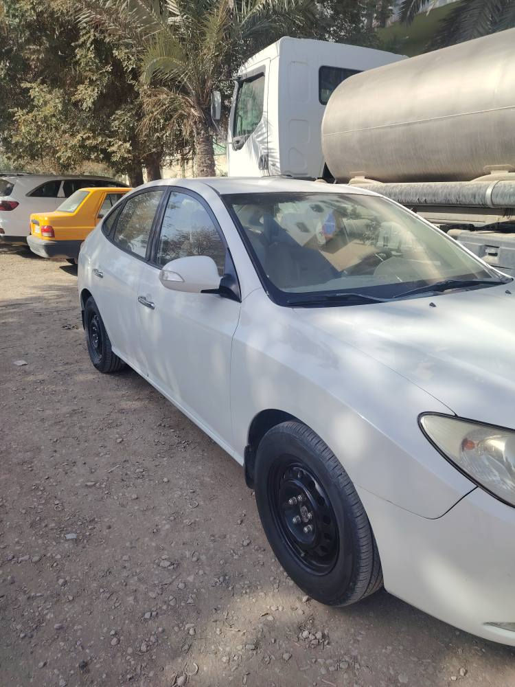 السلام عليكم النترة ٢٠١٠ أربيل تحويل او وكالة  مكفولة السيارة من الصبغ والتبديل والضربة  بيها بارد بسيط بلجاملغ الخلفي موضح بالسونار بالمنشور   جاهزة السيارة مكينة جديدة مامفتوحة كير تبريد تخم تاير حدادية كلة جاهزة  علة اخر حباية رايدها ١١٠ وبيها مجال كلش بسيط للشراي للاتصال *********** المكان الديوانية ديوانية, القادسية
