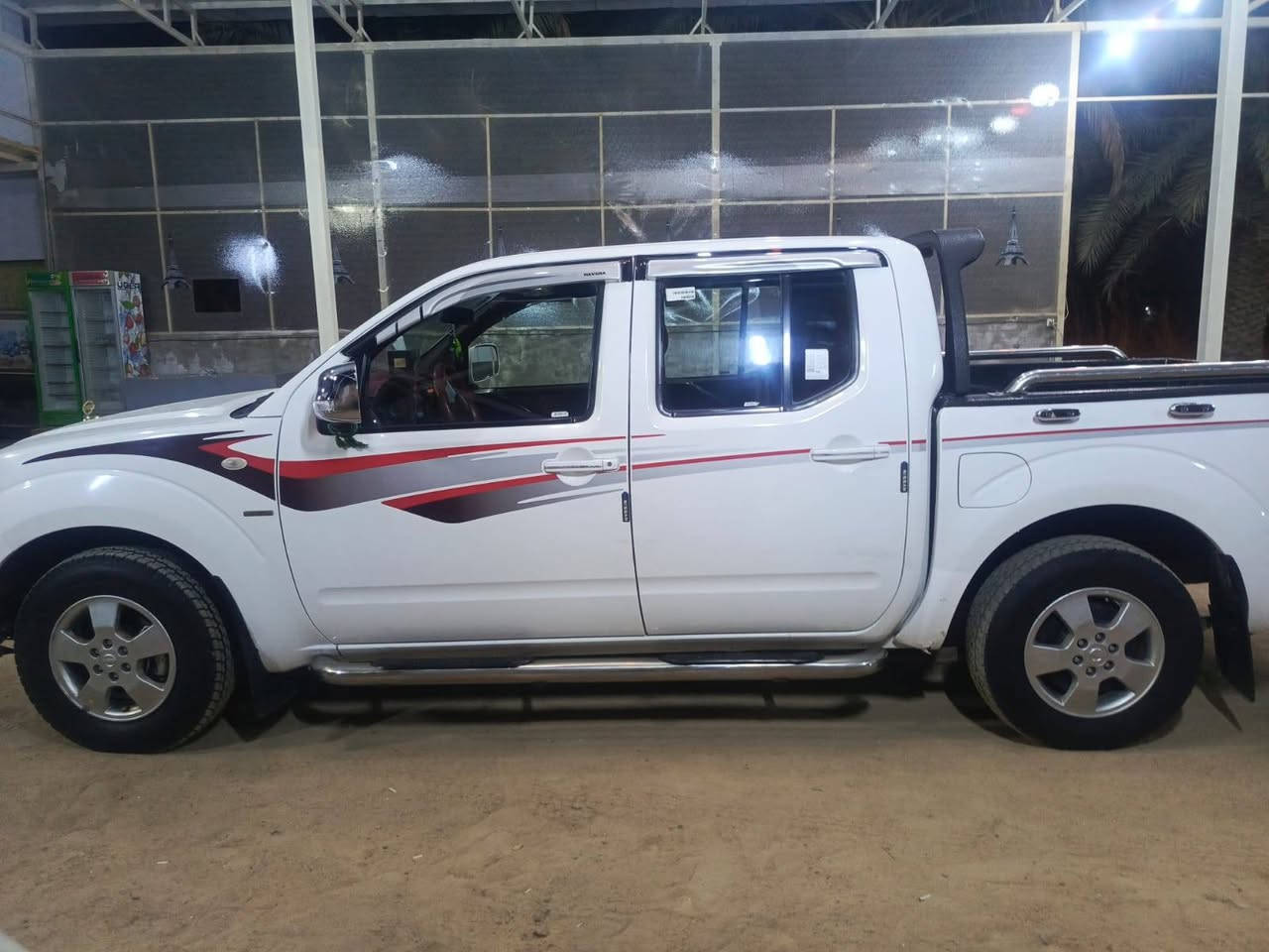 سلام عليكم
نيسان نيفاره 
موديل 2012 رقم بغداد 
 محرك بلادي كير أوتوماتيك 
سيارة مكفولة كفالة عامة
السعر 120وبي مجال حك الجيه 
للاستفسار 
***********
