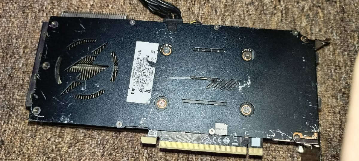 سلام عليكم
كرت شاشة 
Rtx 3070 pny dual fan 
بي مشكلة لمن اشغله يطلع خطوط خضرة 
ابيعه عله وضعه


**إذا كنت صاحب هذا الإعلان وتريد حذفه لأي سبب، رجاءا أرسل رسالة إلى الدعم الفني**