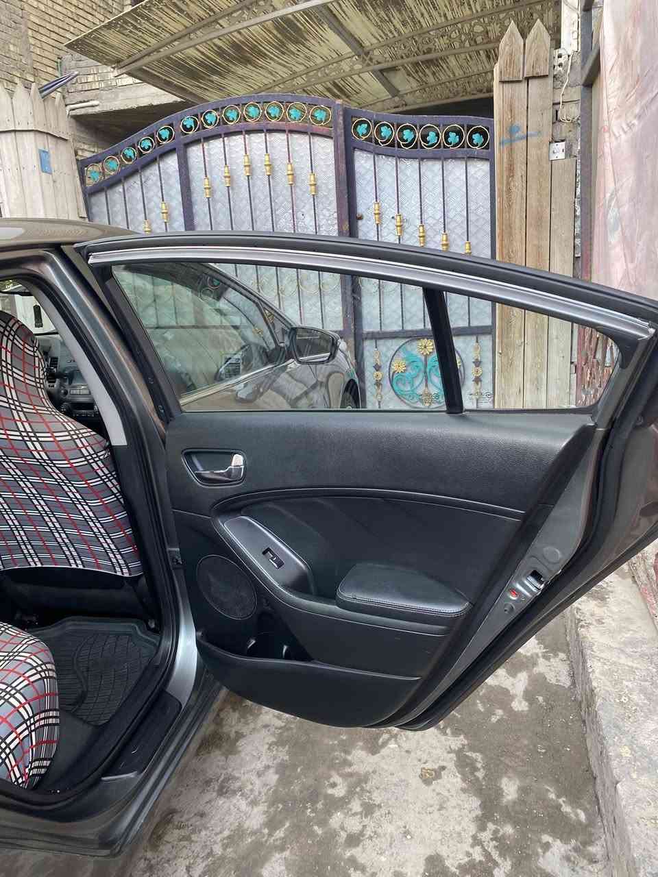 السلام عليكم كيا سيراتو للبيع موديل 2015 وارد خليجي فول السياره كشنات جلد فتحه سقف شفتات ستيرن تحكم جهتين مكينه 1600 دوش سياره جديده حداديه تبريد منضومه كامله ادامه غرف احتراق كلشي ما ناقصه سياره كلش كلش حلوه دهن كله مؤتل يم الحسام سياره امانه الله حلوه جدا مكان السياره بغداد وسعر السياره 117 وبيه مجال للطيبين حاب تتواصل وياي موجود واتساب رقمي ***********
