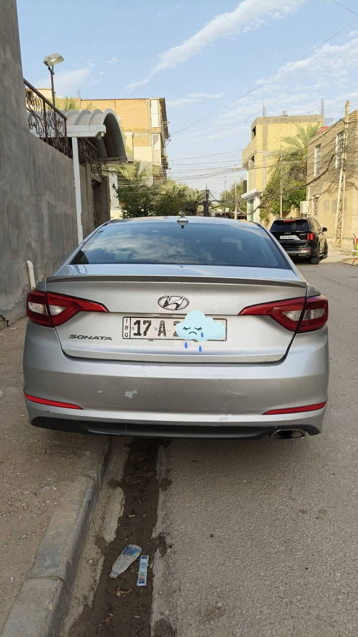 سلام عليكم سوناتا 2015
وارد امريكي مواصفات معروفه عاديه 
بيه الجاملغ الخلفي وشويه بتكمه مثل
 ماموضح بصور بيع فقط رقم مثنى بسمي
السعر 110 وبيه مجال 
مكان السياره نجف غير متواجد على الفيس
الاتصال ***********
