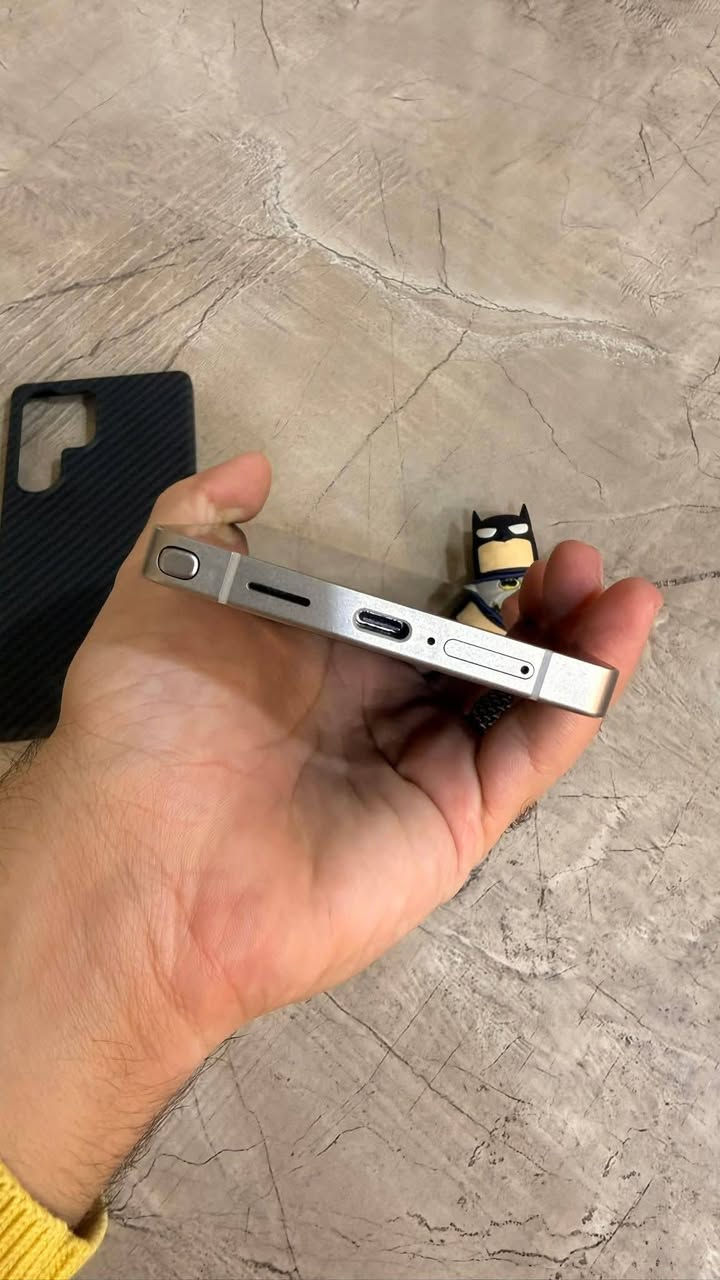 سلام عليكم
S25 Ultra 
12/256GB
2Sim/Vitnam 
كامل ملحقات
المهتم يتواصل علرقم ***********
