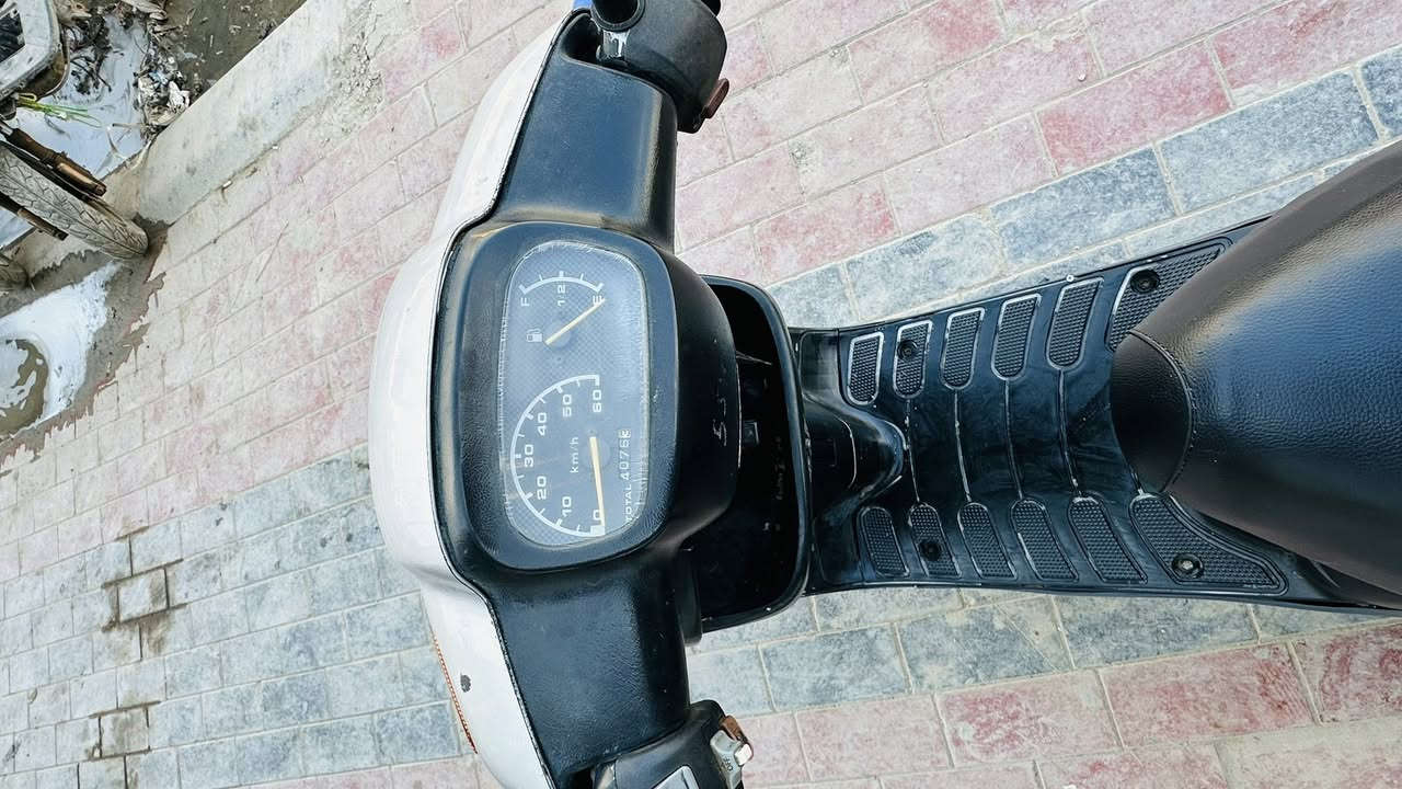 بطه موديل ٩٩ نضيفه كله شغاله سلف هندر كهربائيات مابيه نقص
سعره ٢٥٠ 

***********
