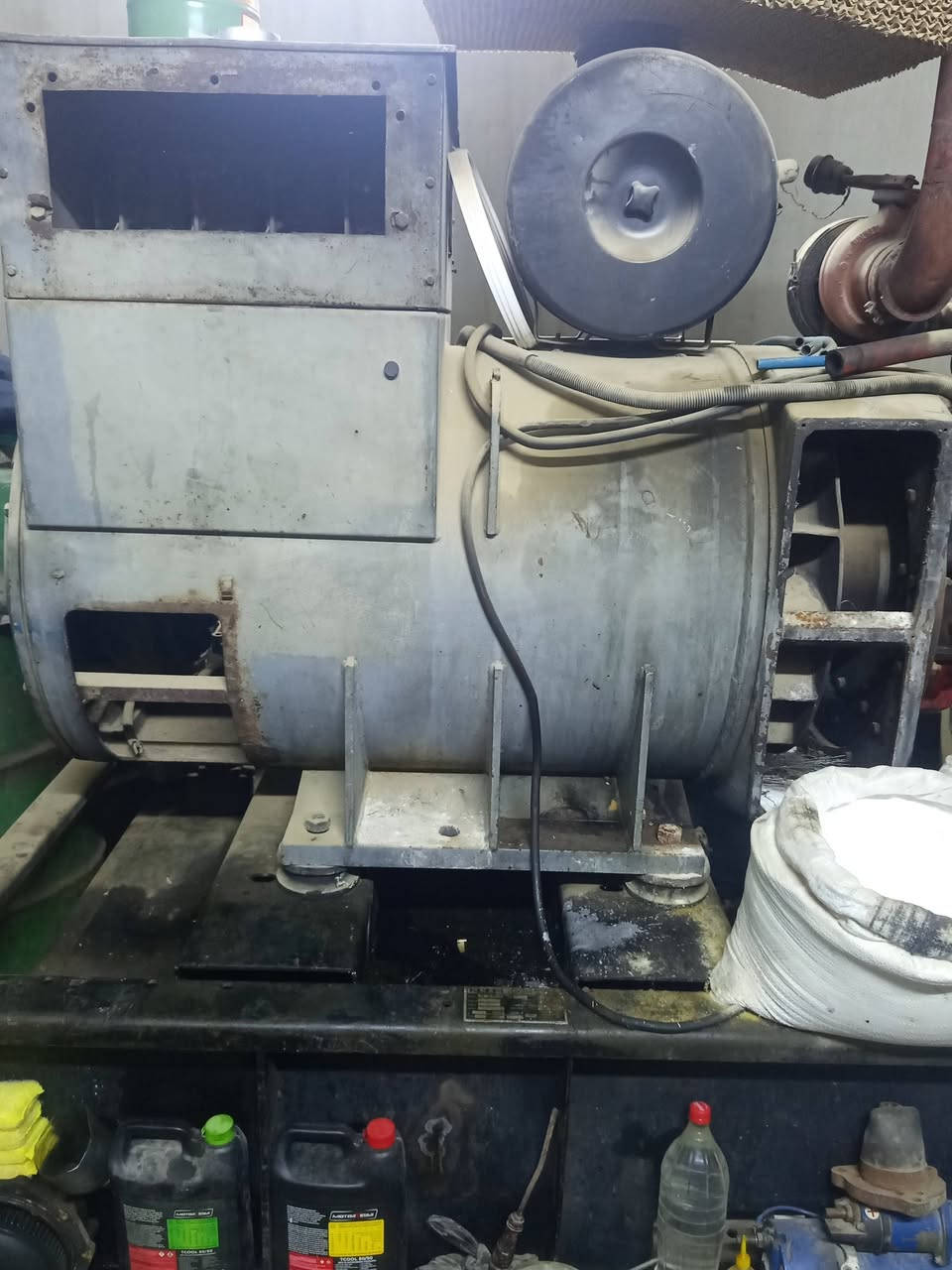 سلام عليك مولدة فالفو D16 للبيع توليد 800 kv
عنوان كركوك
رقم موبايل ***********
