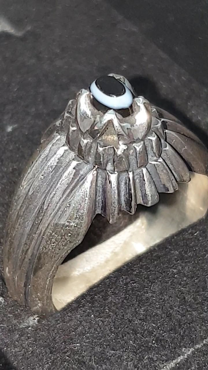 جزعه كوفية قديمة ناعمه نصف سانتيم صياغة الصائغ يوسف حسين للعرض فقط


**إذا كنت صاحب هذا الإعلان وتريد حذفه لأي سبب، رجاءا أرسل رسالة إلى الدعم الفني**