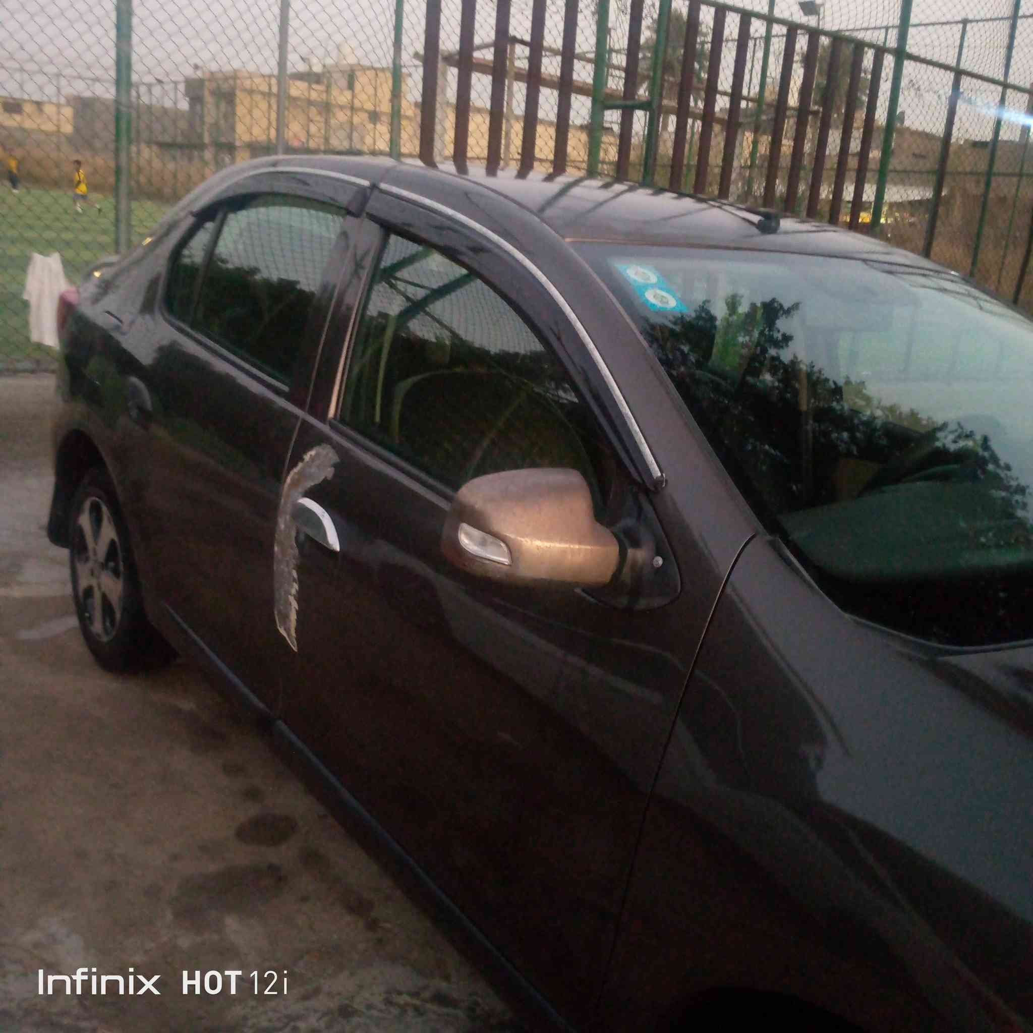 رينو سمبل موديل 2019 للبيع او المراوس كير اوتوماتيك
رقم بغداد بسمي انكليزي سنويتها 2030 هزه جديده 
ماشيه 192 الف 
مواصفات اشاير بلمري 
لايتات بلوجكترات 
تخم تاير 
دبلات امامي وخلفي +درايم شفتات +هاوزن كله نفض جديد
 باتري جديد 
عبوه فيت بم جديدة
شاشه كامره كهربائيات كلها شغاله 
سيارة جاهزه 
السعر 67 وبيها مجال للطيبين 
بيهة جاملغ امامي ايمن  وربع البنيد فقط معمر  والقماره جارده 
مكاني بغداد الزعفرانية 
للاستفسار الاتصال على الرقم *********** 
واتساب مازنجر
