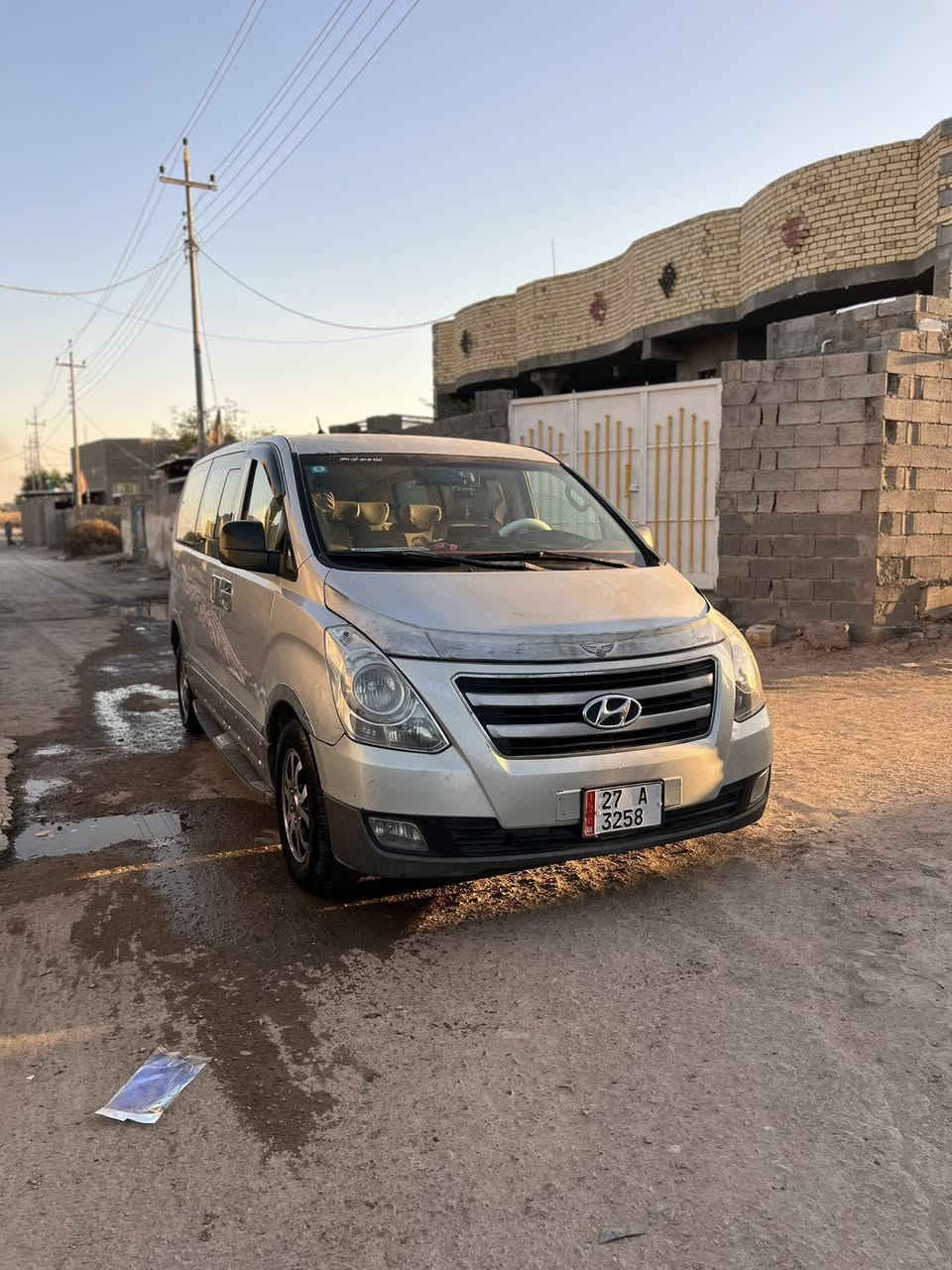 سلام عليكم ، ستاركس 2009 مفتوح محور مسكر سيارة نظيفة بيها ضربه بالجاملغ الخلفي خفيفه ، سيارة نظيفه ومرتبة ومتعوب عليها ، أبيعها بدون محرك يعني تبدل محرك بيها كازكيت،  رايدها ب 130 وبيها مجال 
***********
