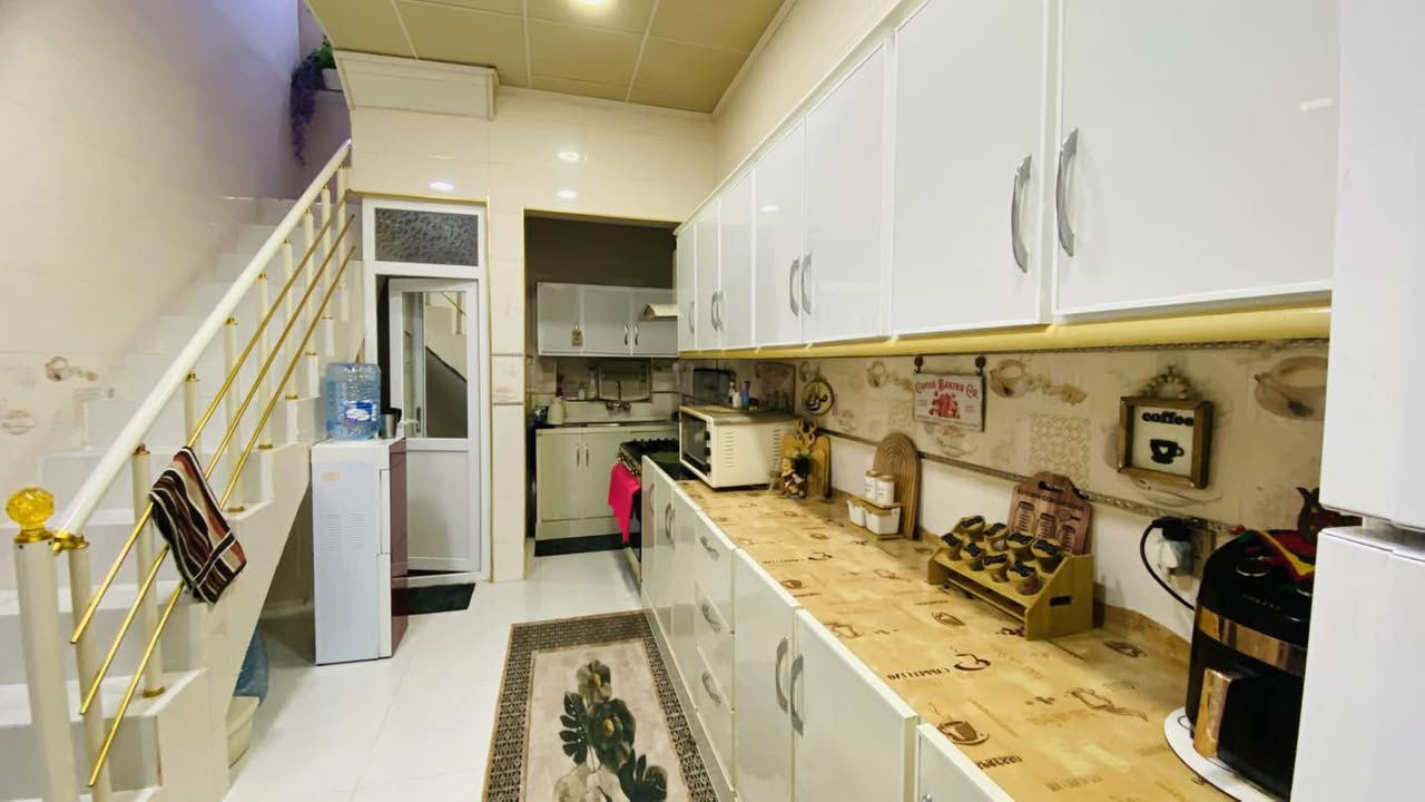 🟢 خانوو بۆ فرۆشتن 🏠 

⛳️کەلار - شارەوانی 2 
🔺ڕوبەر - 100 مەتر ، 10 بە 10
🔹ڕوو لە  -  خۆری بەیانی ☀️
🟢 نزیک شەقامی گشتی و مزگەوت و قوتابخانە ،
✅ 2 قات - کاشی ، دکت و مەغربی ، تاپۆ ،
—————
بۆ زانیاری زیاتر 
پەیوەندی بکە بە ،
☎️ *********** 
📟 فایبەر ، وەتس ئاپ ، تلیگرام 
***********
—————————
‏‎یان سەردانی ، نوسینگەی (  محمد جاف  ) بکەن  
📍ناونیشانی نوسینگه‌ ،
شەقامی ئاوارەکان - تەنیشت قوتانخانەی شێروانە ، سەفین ،
—-
#active #activefollowerseveryone #موڵک #RealEstate #شاری_داهاتوو #BusinessGrowth #fyp #foryou #activefollowers #business #عقارات #نوسینگەی #موڵکی #عقاراتي
