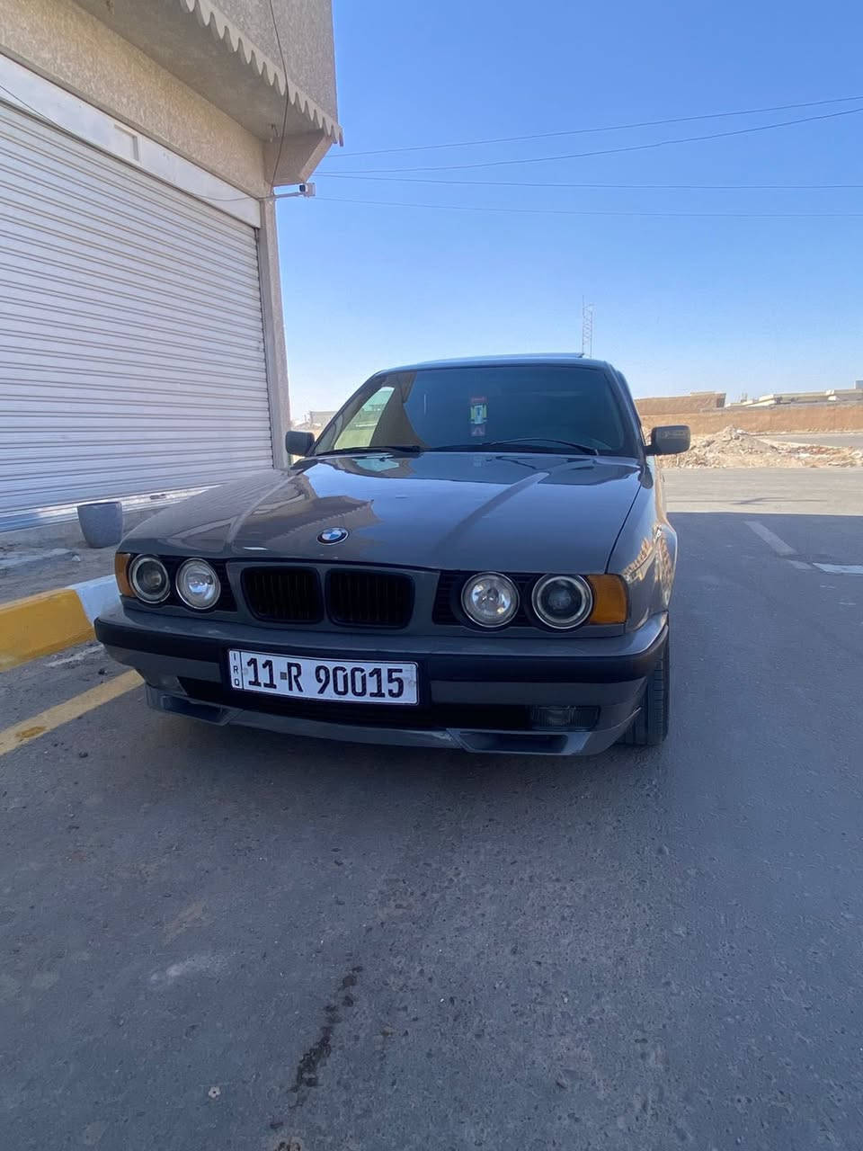 السلام عليكم .. الحلال للبيع
بيئم.  موديل 1991 مسكر 525/بسعر مناسب جدا 59 وبيها مجال 
كير اوتماتيك مكفول بلاد اوتو 
صدر امامي خلفي جديد.  تخم تاير ويل خليه بلادي
محرك /كير /صدر /كهربائيات كله /شرط 
الموصفات سنتر لوك. /سلايت طكتين السياره فول 
داخل صاج كشنات M بلاد غرفت السياره جديده 
السياره مصبوغه عام جمالي بدون  دواخل بدون كلشي 
رقم بغداد 11 الجديد بسمي سنويه جديده مشروع وطني 
السياره جاهزها ألف متصرف عليها   مكان السياره تكريت القادسيه.   رقم ***********
بسعر مناسب جدا 59 ورقه وبيها مجال
