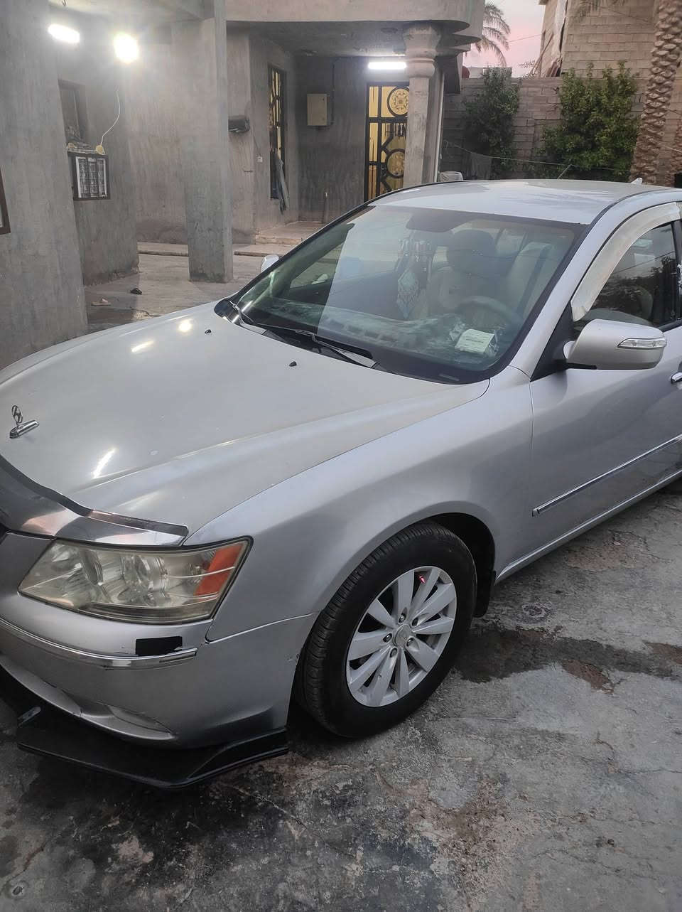 سوناتا موديل 10 
كير مكينه تبريد كفاله 
صدر جديد خلفي أمامي تأيرات أمامي جدد 
سياره كلش نضيفه مال جناي  بس  البنيد بي جراد الونه مغير
مصبوغه حزام ويا التكم رش اثر جراد بدون دواخل 
سنويه لل27 
مكاني خان بني سعد 
السعر 105 وبيها مجال شي قليل 
***********
