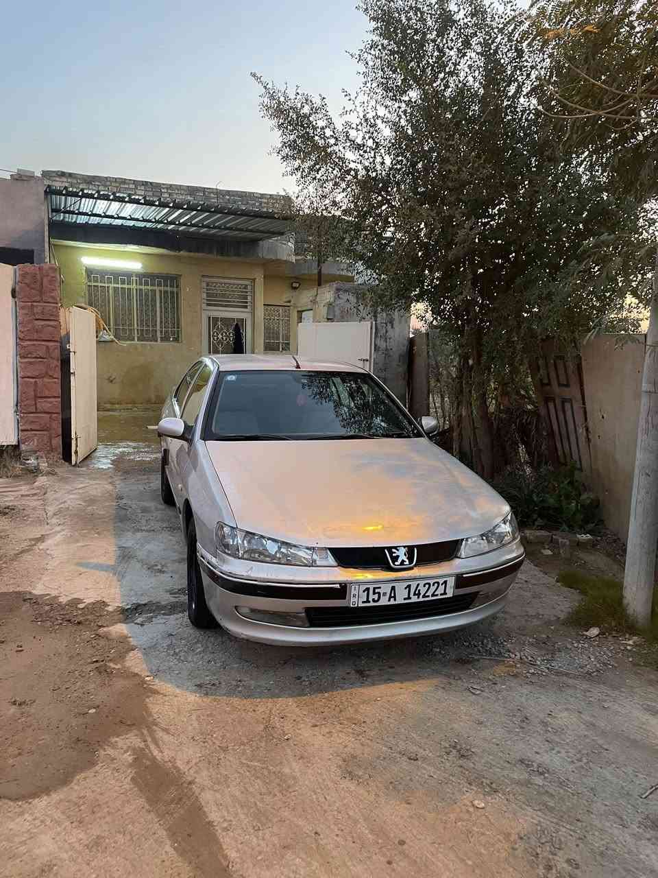 السلام عليكم بيجو 406 سياره نضيفه رقم الانبار مشروع وطني انكليزي نظيفه كير محرك جديد تبريد ثلج صدار امامي خلفي قبل اسبوع شديته. محرك قبل شهر شديته. لايتات رادر  دواخل دوشمه ارضيه كشنات. سياره بيه فقط بنيد مبدل باقي كفاله عامه. كهربائيات بلاديه. على وضع شركه. برده خلفيه بلا ديه تجي شوف بعينك. مكان بغداد المدائن رقم تليفون *********** الاستفسار. ملاحضه سياره عليه ادامه كامله. قاعده فيت بم نوزلات بلاكات كله جديد. السعر 52 بيه مجال الطيبين
