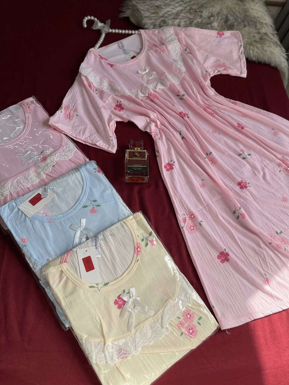 اخر قطع حبايب قطعه ب ٧ و ٢ ب ١٢ 
خامه كريشه بارده تجننن 
قياس فري سايز من وزن ٤٠ الى ٨٠


**إذا كنت صاحب هذا الإعلان وتريد حذفه لأي سبب، رجاءا أرسل رسالة إلى الدعم الفني**