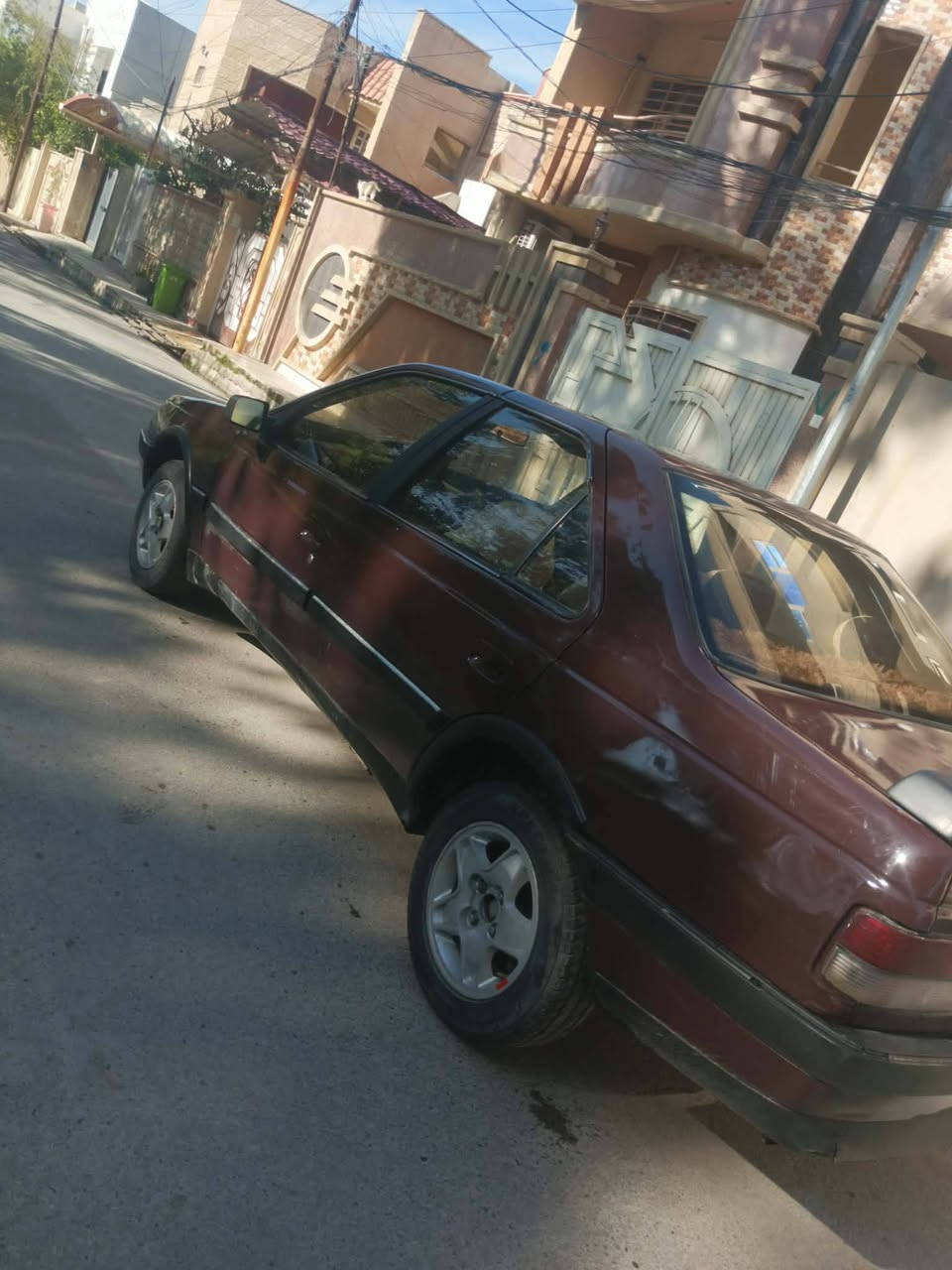 السلام عليكم 
بيجو 405
كير توماتيك 
سنوية خضرة
شرط التحويل من الشرعي 
السيارة جاهزه وحلوه 
السعر 20 وبيها مجال للطيبين 
رقم الهاتف/***********
