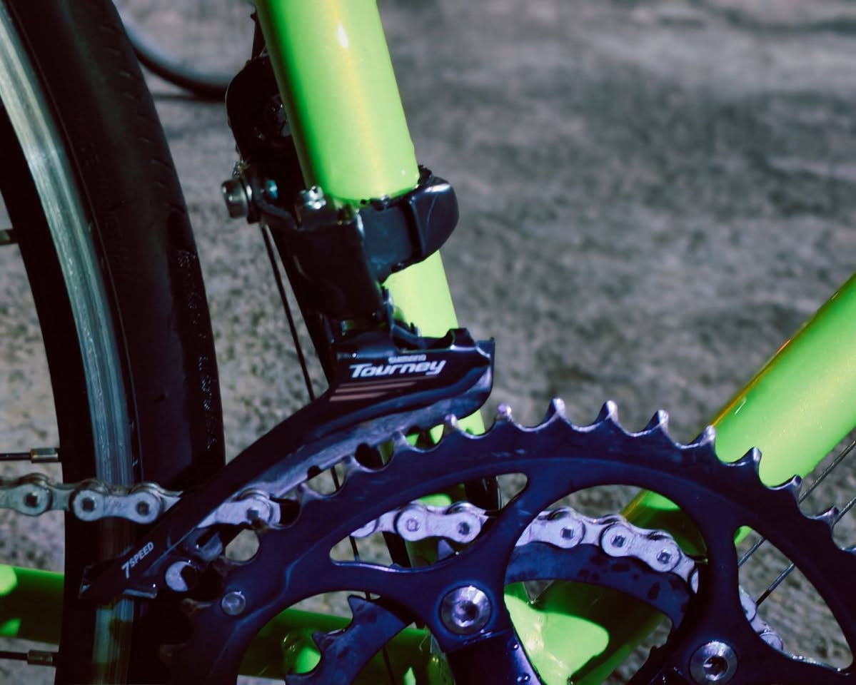 السلام عليكم بايسكل REUNION رياضي  من أفضل 5شركات بالعالم  ويتميز فيه اربع بريكات ومن خلال يده البريك يتحول العكرب ولون مميز موديله 2022 نضام وسستم حديث البايسكل مابي اي نقص السعر 250 للاستفسار الاتصال على ***********
***********
