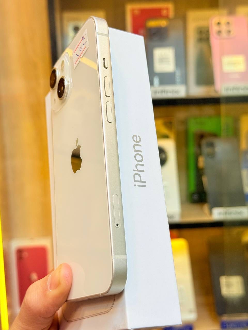 🔥🔥 اقوه عرض حالياً 🔥🔥
ايفون 13 ذاكره 128 بطاريه 90 لون مميز فول نضافه حاله حال الجديد  ممبدل بي شي وتر بروف عل حاسبه كله نورمل وبي ضمان 5 ايام فحص واستخدام نموذج M الاصلي  مكاني بغداد البياع شارع 13 مركز الريس للموبايل 
السعر 410 الف  
***********
