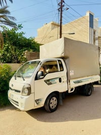 كيا بنگو حمل للبيع موديل 2018 رقم بغداد مكينة 2700 للبيع (بدون محجر ) ...