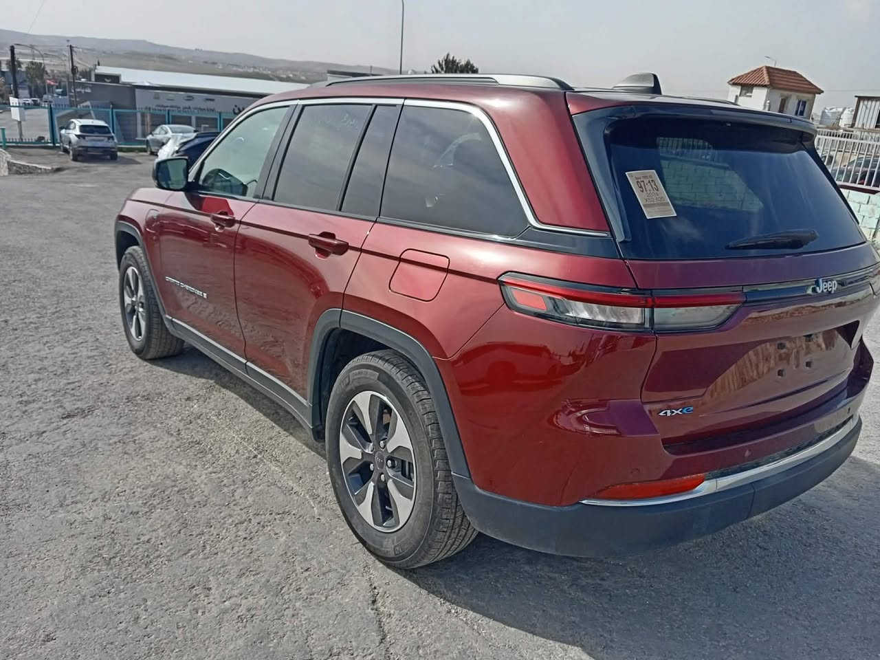 الى اصحاب كتب الشهداء جيب كراند شيروكي هايبرد بلكن 2024 فول موصفات بنروما جلد فور ويل السيارة حاليا موجودة في عمان المنطقة الحرة
السعر 260 ورقة 
للاستفسار الاتصال على الرقم ***********
