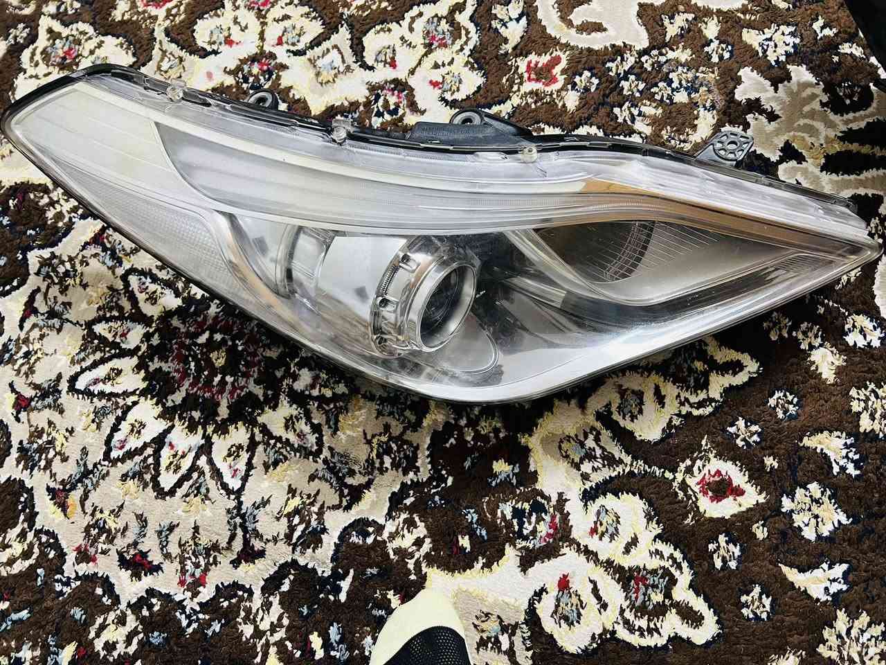 السلام عليكم لايت ازيرا للبيع  السعر 125 زوج مو تك


**إذا كنت صاحب هذا الإعلان وتريد حذفه لأي سبب، رجاءا أرسل رسالة إلى الدعم الفني**