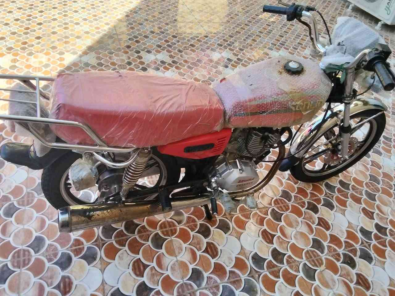 السلام عليكم دراجة سيفان 2023 طالعه بل 24 دراجه جديده مكان ديوانيه مركز  السعر خاص للتواصل خاص وهذا رقم ***********
