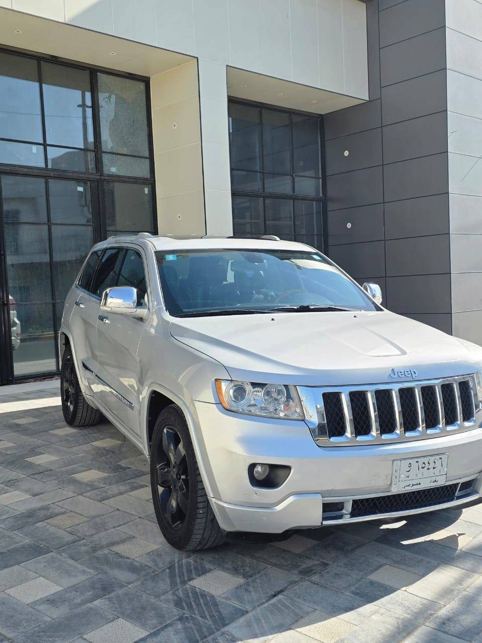 لسلام عليكم جيب ٢٠١٢ اوفرلاند اعلى مواصفات بلجيب 
رقم بغداد انكليزي باسمي  سنويه ٢٠٣٠ 
هزه ورقام وسنويه جديد
محرك ٨ سلندر ٥.٧ كفاله 
ماوس تحكم 
شاشه قلاب وشاشه بلسقف شغاله 
كشنات تبريد وتدفئه جلد الخلفيه تدفئه 
مري اوتو دم تصير مضلله من احد وراك عالك لايت علمود ماياثر عليك 
فتحه صقف سلايد روف 
ستيرن تدفئه +فول تحكم 
لايت داينمك يصعد وينزل حسب ارتفاع السياره +ضايفله عدسات زنون اوزم ضمان سنه 
سستم صوت سماعات هارلم كاردن 
دماد
جنطه كهرباء 
السياره جكات بس لاغي نظامه شادله دبلات عاديه علمود تنسه موضوع الجكات 
ماشيه ١٤٥ الف 
بستثناء الطوافه مال البانزين تخربط 
سعره ١٦٥ وبيه مجال بسيط
العنوان واسط قضاء الحي 
***********
*********** دهل اوران, واسط
