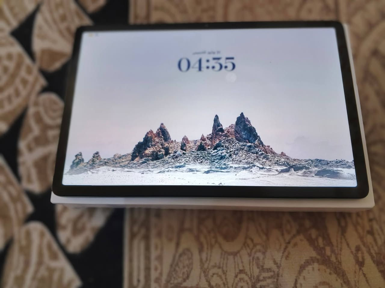 ايباد ريدمي SE 
النضافه 100%100
البطاريه 8000 الذاكره 256 
الشاشه 90هرتز 
السعر 170 ويا قلم وحافظه والكارتونه
الهاتف ***********
