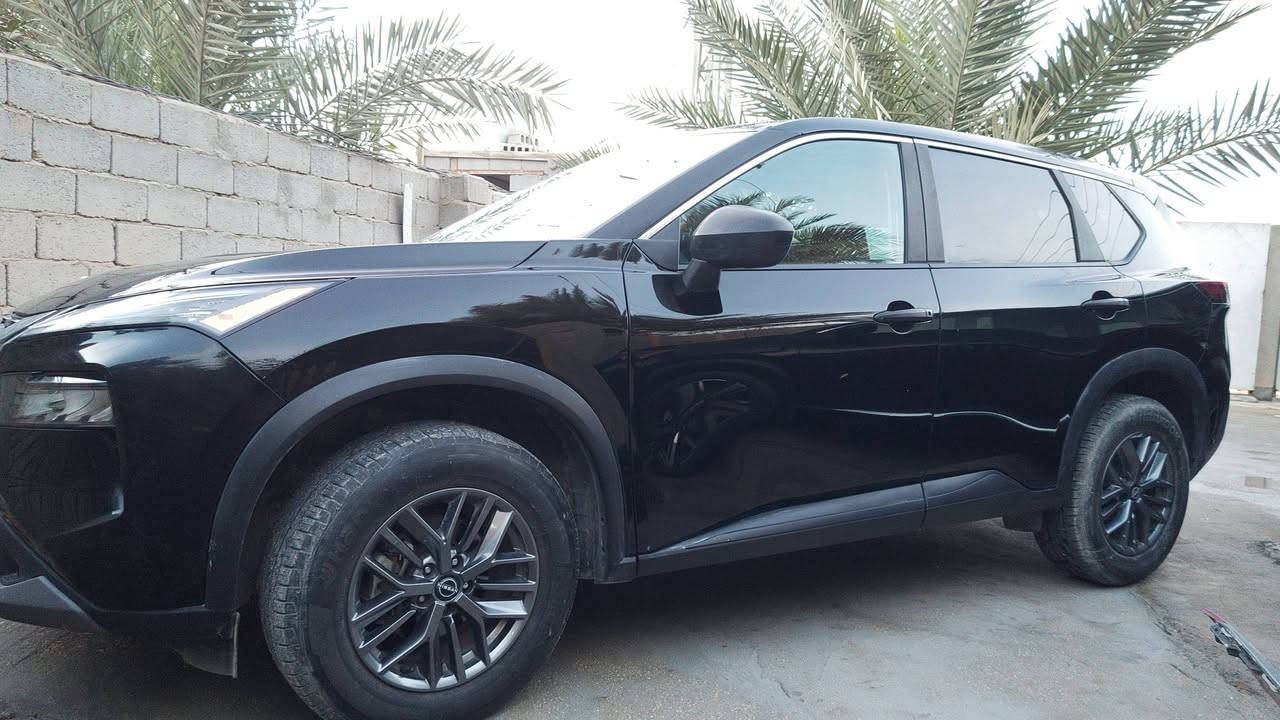 نبسان روج موديل 23 مواصفات S دفع رباعي العداد 41 الف 
بدون ايرباك 
السعر 165 بدون رقم تترقم محافظات 
صور الحادث 👇 مرفقة 
***********
