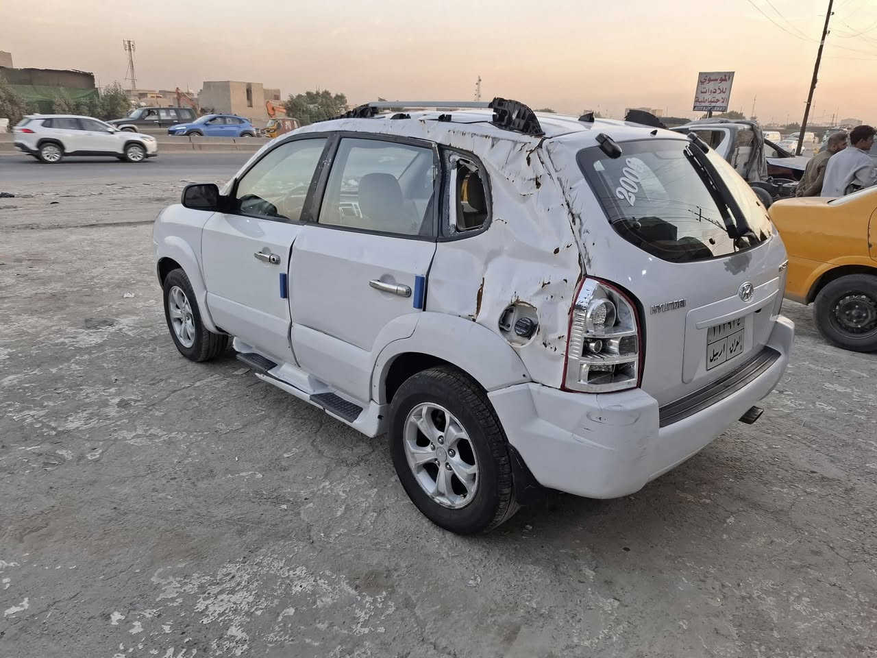 السلام عليكم اخوان للبيع توسان خليجي موديل 2009 رقم اربيل تحويل او وكاله مضمون محرك 2000 السياره بيها حادث وابيع علا حادثها كير محرك جدد شغاله وتمشي للاتصال *********** مكاني بغداد
