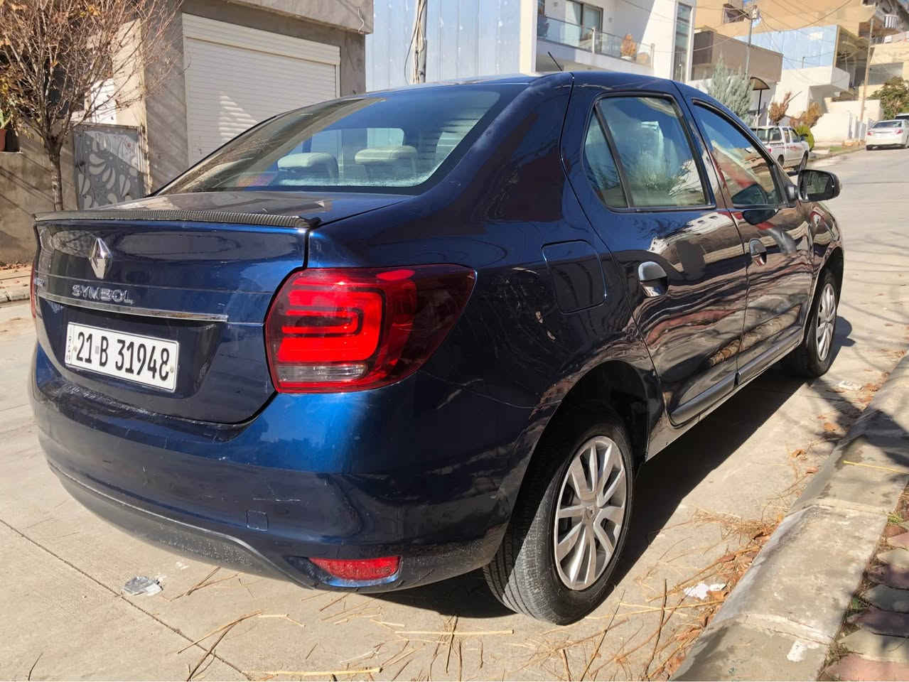 سلام علیکم
رینو سیمبول ٢٠٢٠ بۆ فرۆشتن
بێ بۆیاخ بێ تەرزە
سۆنەرەکەم داناوە 
سەیارەکە زۆر تازەیە  گێڕو مەکینە بە شەرت 
هیچ نقصانی تیا نیە ٨٤ هەزار ڕۆشتوە
نرخی ٨٣ وەرقەو معامەلە
***********
لە سلێمانی السليمانية, العراق
