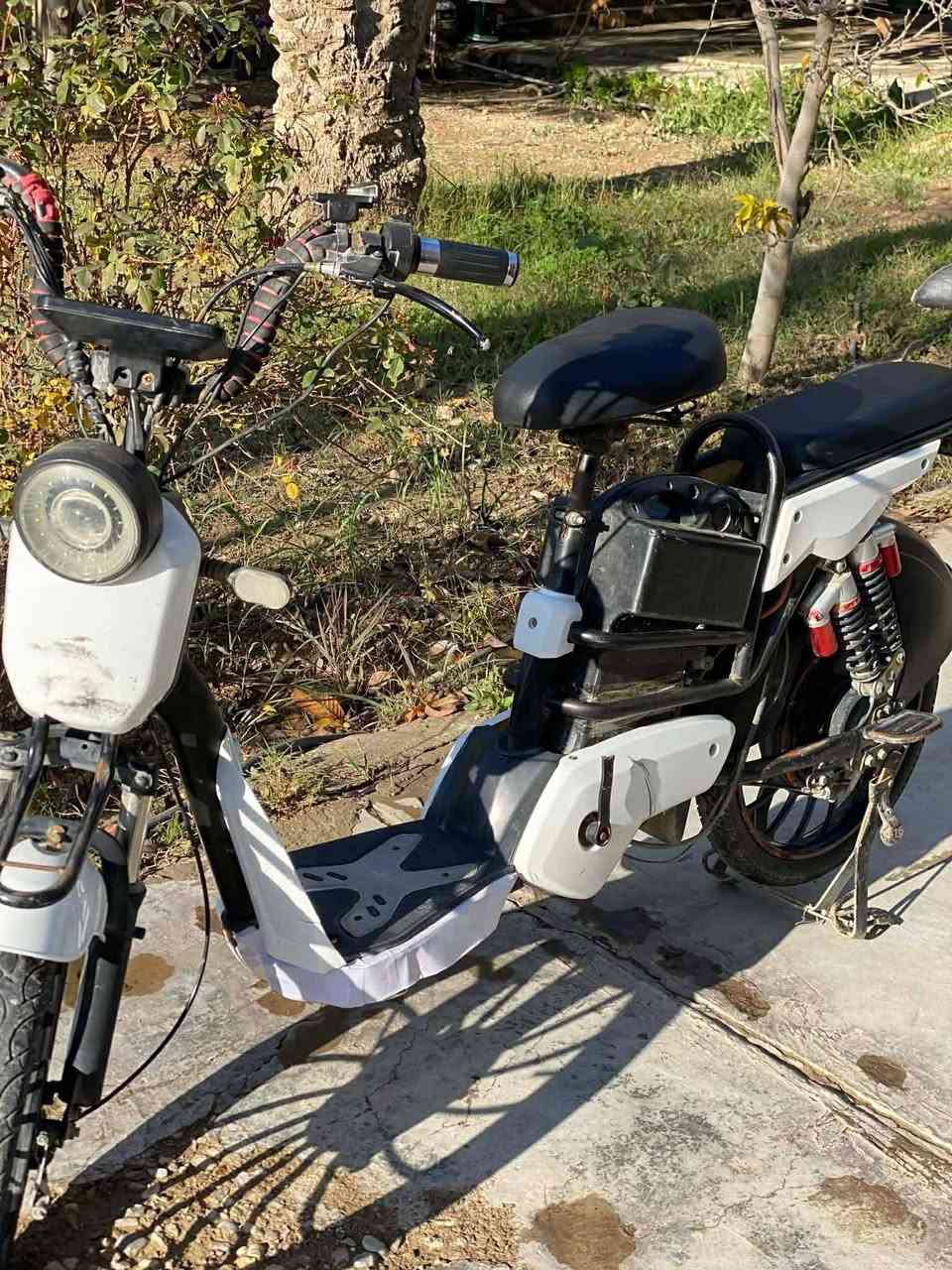 السلام عليكم 
بايسكل شحن للبيع السعر٢٢٥وبي مجال حك الجيه كامل من  كلشي بطاريات فول تجي تفحص وتشتري مكاني ديالى بعقوبة خرنابات


**إذا كنت صاحب هذا الإعلان وتريد حذفه لأي سبب، رجاءا أرسل رسالة إلى الدعم الفني**