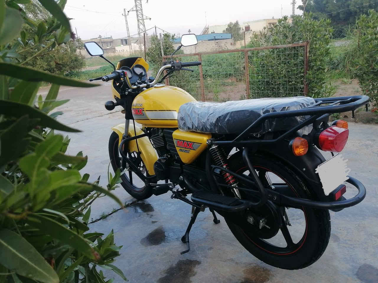 سلام عليكم دايوان موديل 2023 رقم ديالى الدراجة احلة من الصور مكفولة كفاله عامة اكفلهة من الشخط تحويل ثاني يوم مكاني ديالى المقدادية سعرهة 2350 وبيهة مجال ***********
