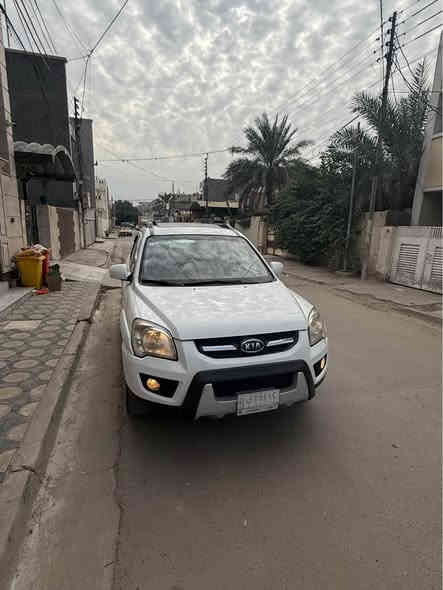 سبورتج ٢٠٠٩ كفاله عامه من الصبغ والتبديل والبارد سياره جديده جدا 
رقم بغداد باسم الحجي فول مواصفات 
فتحه  داخل جلد  مكينه ٤ سلندر ٢٠٠٠ 
تخم تاير جديد قبل ايام شديته
السعر ١٣٢ $ بيها مجال بسيط 
مكاني بغداد 
***********  غير متواجد ع الفيس بغداد
