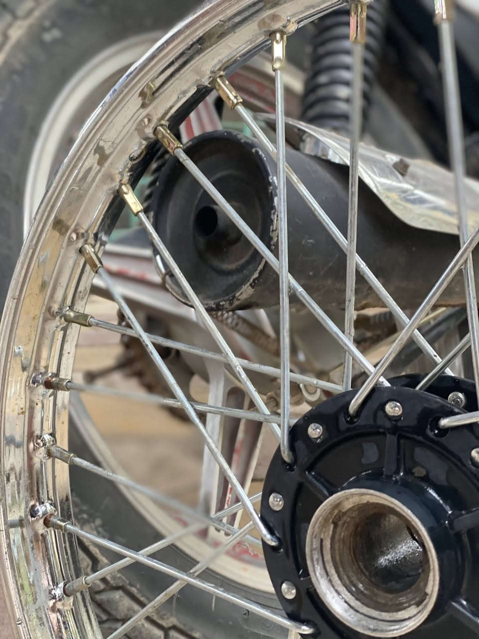 ويل للبيع
***********
مكاني طويريج
