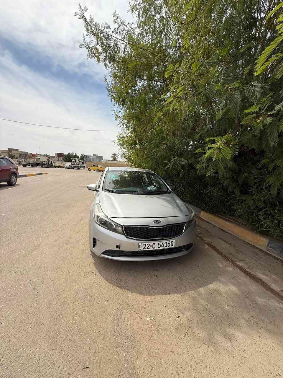 سلام عليكم سياره كيا فورتي للبيع 2018 حادث امريكا مرفق بل صور السياره مكينه 2000 السعر 115 لاستفسار ***********
