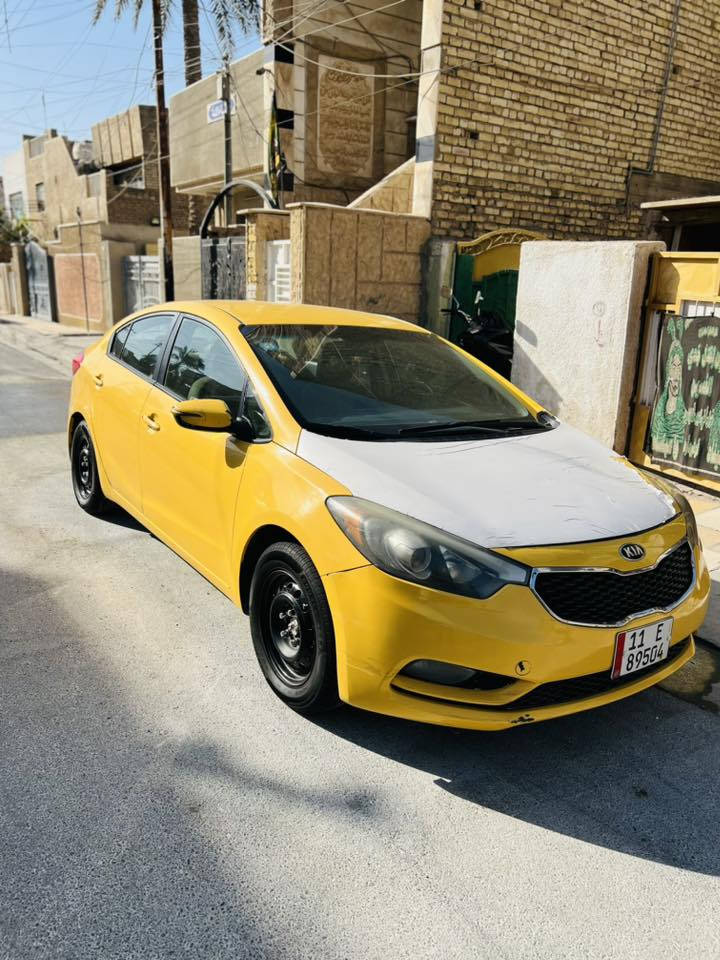 السلام عليكم فورتي ١٤ حادث جاملغ امامي بدون دواخل وبدون ايرباك رقم بغداد بسمي السعر ١٠٥ مكاني بغداد الشعب 
السياره بيهه منضومه غاز مدوشمه كاعيه وكشنات
    

***********
