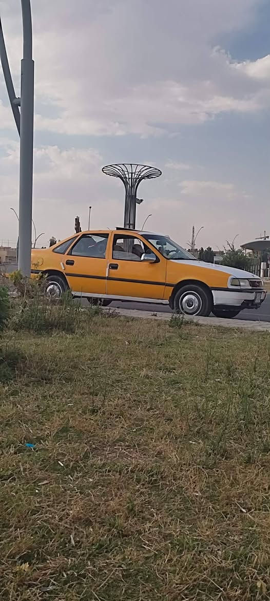 سلام عليكم  فكتره البيع موديل 94 محرك 18 بيه بطاقه بانزين سياره جاهزه ما ناقصه شي شراي نتصل السعر 26   رقم  ***********
