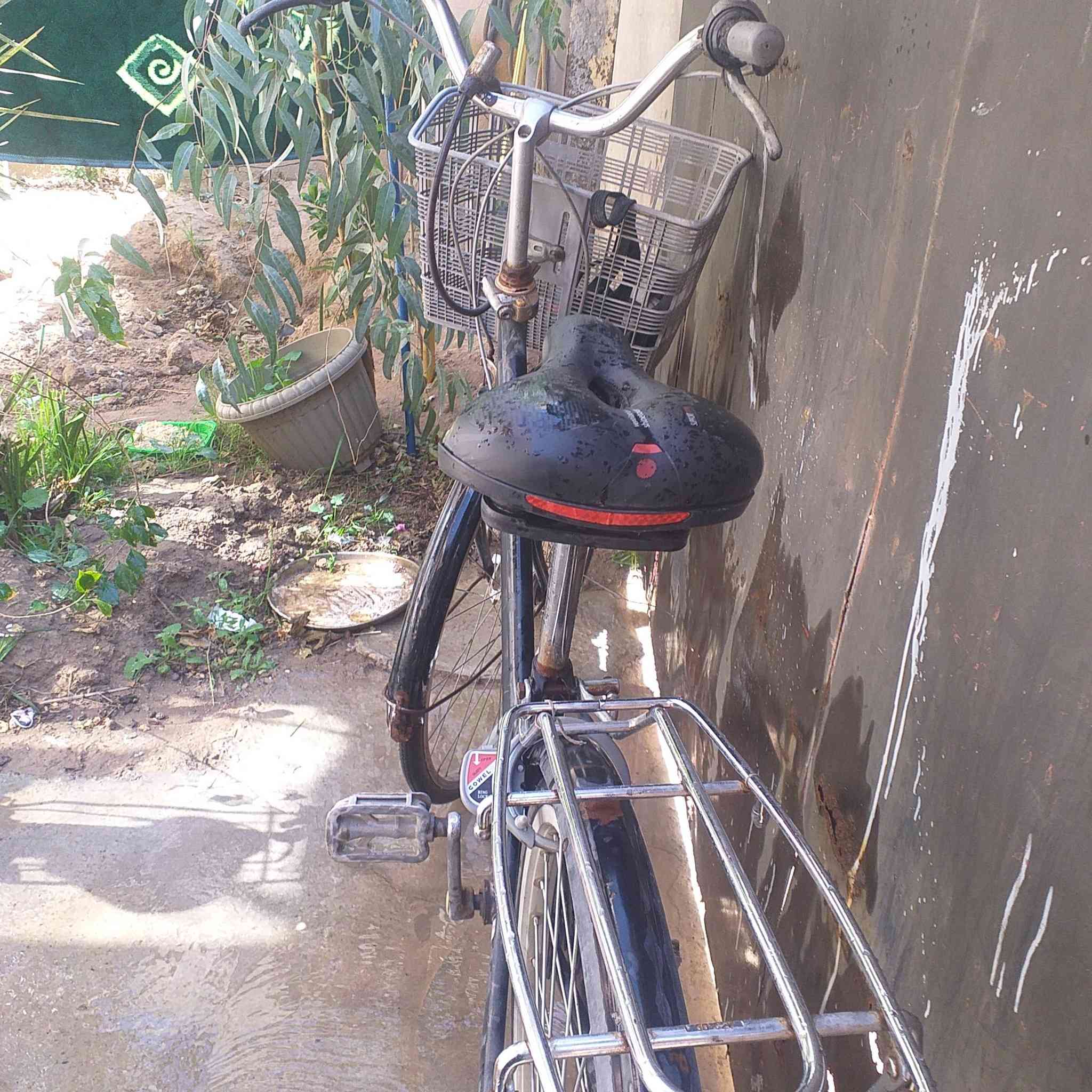 السلآم عليكم يوجد باسكل حجم ٢٧للبيع ب٧٥ الف(***********)
