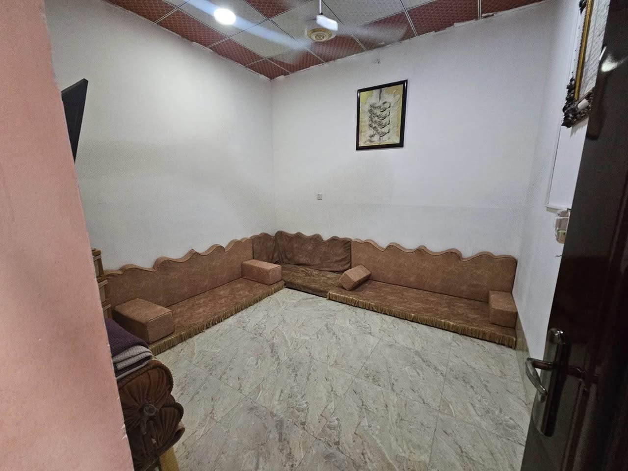 دار طابو صرف طابقين بسعر 105 مليون 
✔️العنوان :ال55 مقابل جامع الراشدين على السايدين مباشرةً  
✔️المساحة :100مربع 
3غرف نوم مع الملحقات 
*********** كركوك, العراق
