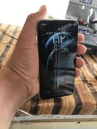 آيفون X • نظيف • مقفل شرق الاوسط