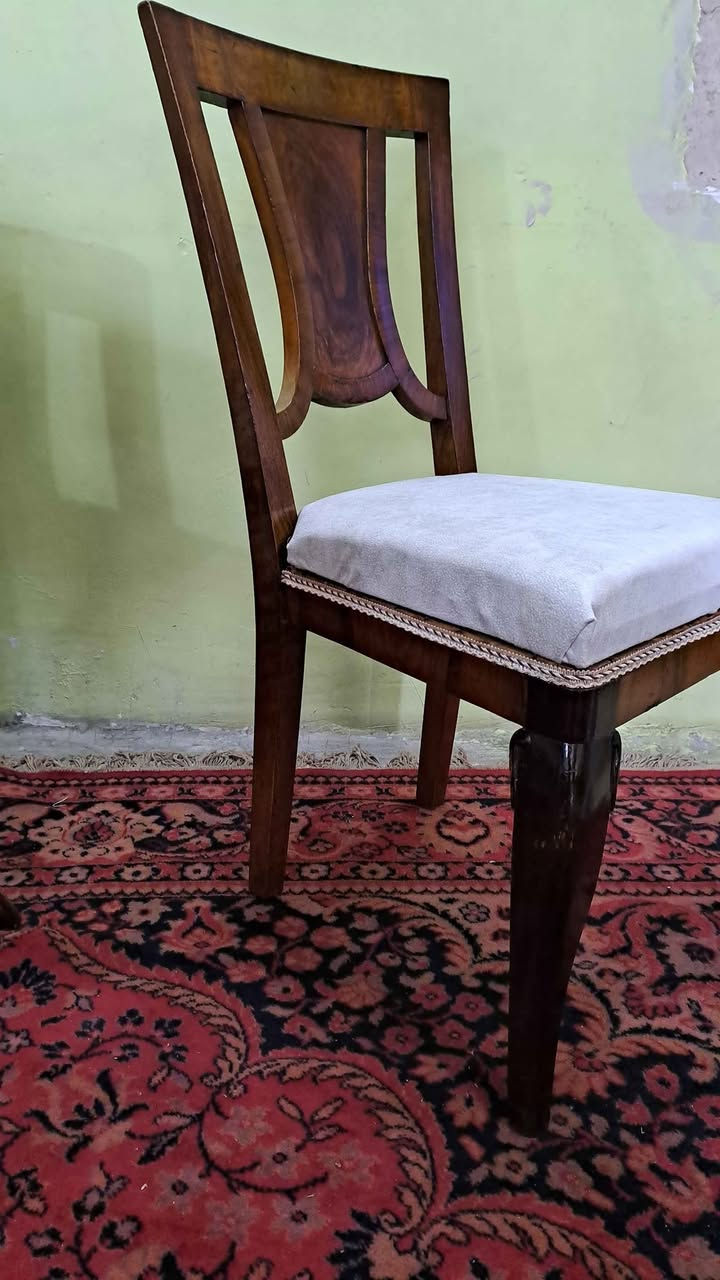 ميز طعام دائري ٤ كراسي رجل الغزال خشب زان  نظيف جدا جدا بدون اي ضرر سعر ٢٥٠ الف تتوفر  خدمة التوصيل داخل بغداد فقط بغداد, العراق


**إذا كنت صاحب هذا الإعلان وتريد حذفه لأي سبب، رجاءا أرسل رسالة إلى الدعم الفني**