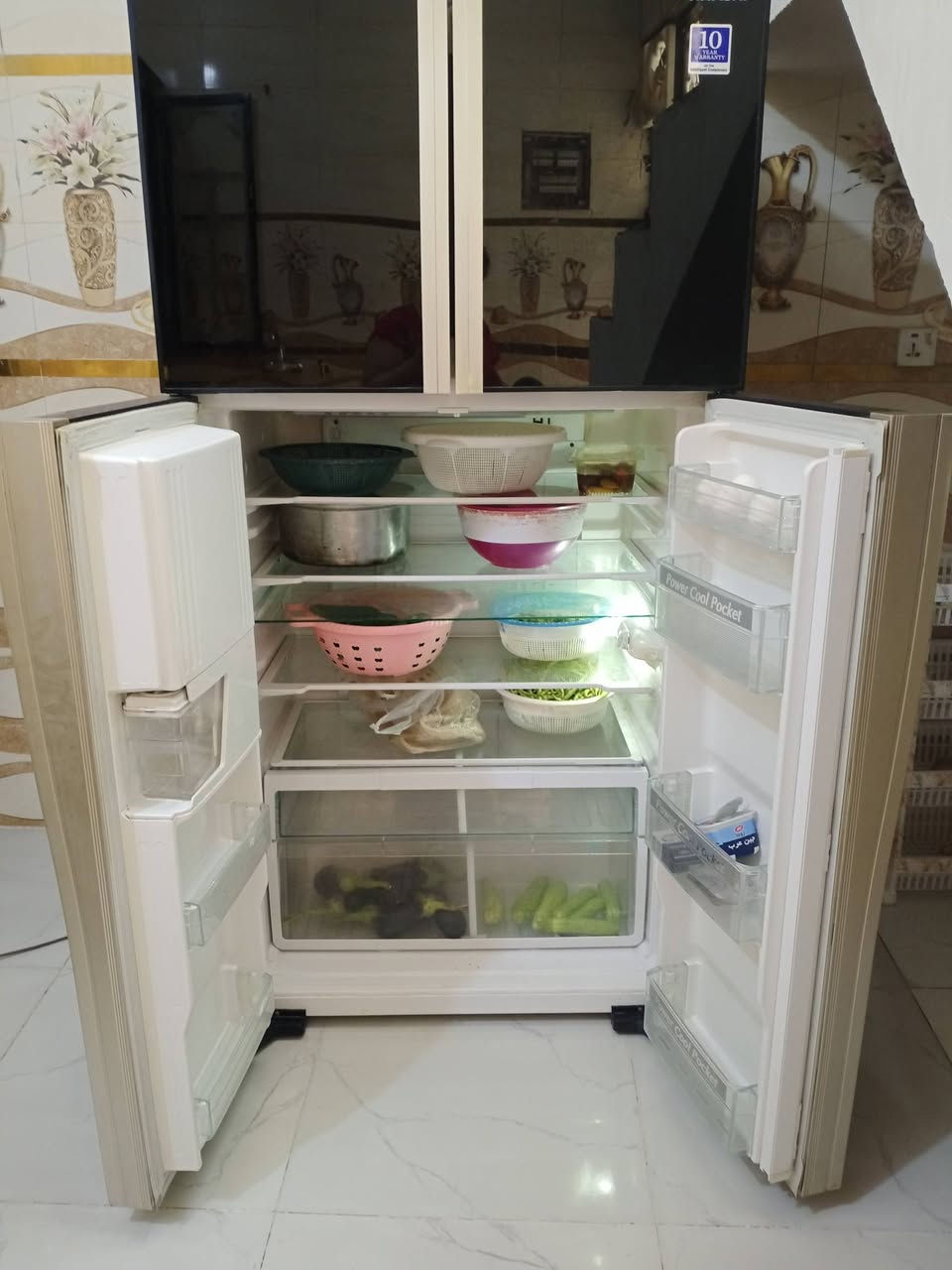 ثلاجه هيتاشي باب اول محوره فريز مو بخاخ تجميد فول على الفحص سعر ٥٥٠ 
للاتصال ***********
ملاحظه المسنجر متعطل عندي
