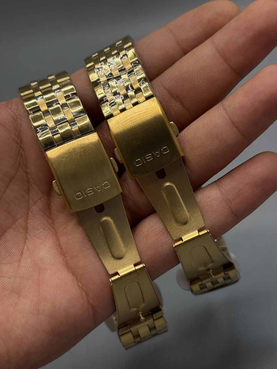 مزاد من الصفر امر بيع الوقت 15 دقيقه فقط المزاد على القطعتين
قطعتين من كاسيو 
ماستر  
كوالتي عالي 
اقفال حفر


**إذا كنت صاحب هذا الإعلان وتريد حذفه لأي سبب، رجاءا أرسل رسالة إلى الدعم الفني**