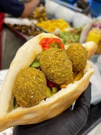 كص وفلافل للبيع مطعم موقع بغداد الزعفرانيه شارع المعهد التجاري  المطعم...