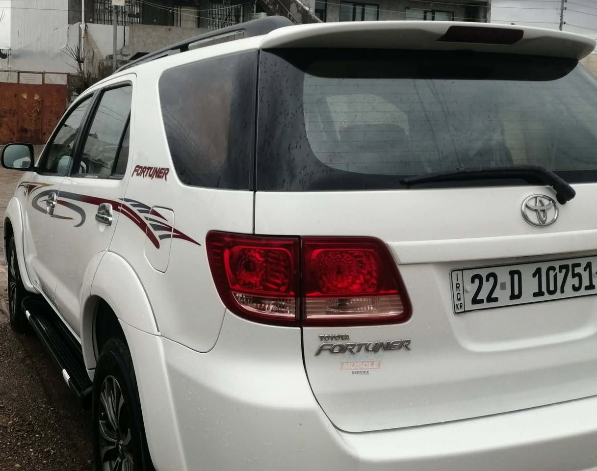 فۆرچنه‌ر مۆدیل ٢٠٠٨
مه‌كینه‌ی بس قه‌باخی كراوه‌ته‌وه‌ 

بۆیاخی نیه‌ تۆزیك كارتی هه‌یه‌ 

سه‌نه‌وی تازه‌یه‌ و به‌ناوی خۆمانه‌وه‌یه‌

سه‌یاره‌یه‌كی جوان و پاك  ماوه‌ته‌وه‌ 

سعری ١٧٥ گه‌لا معامه‌له‌ 

***********
