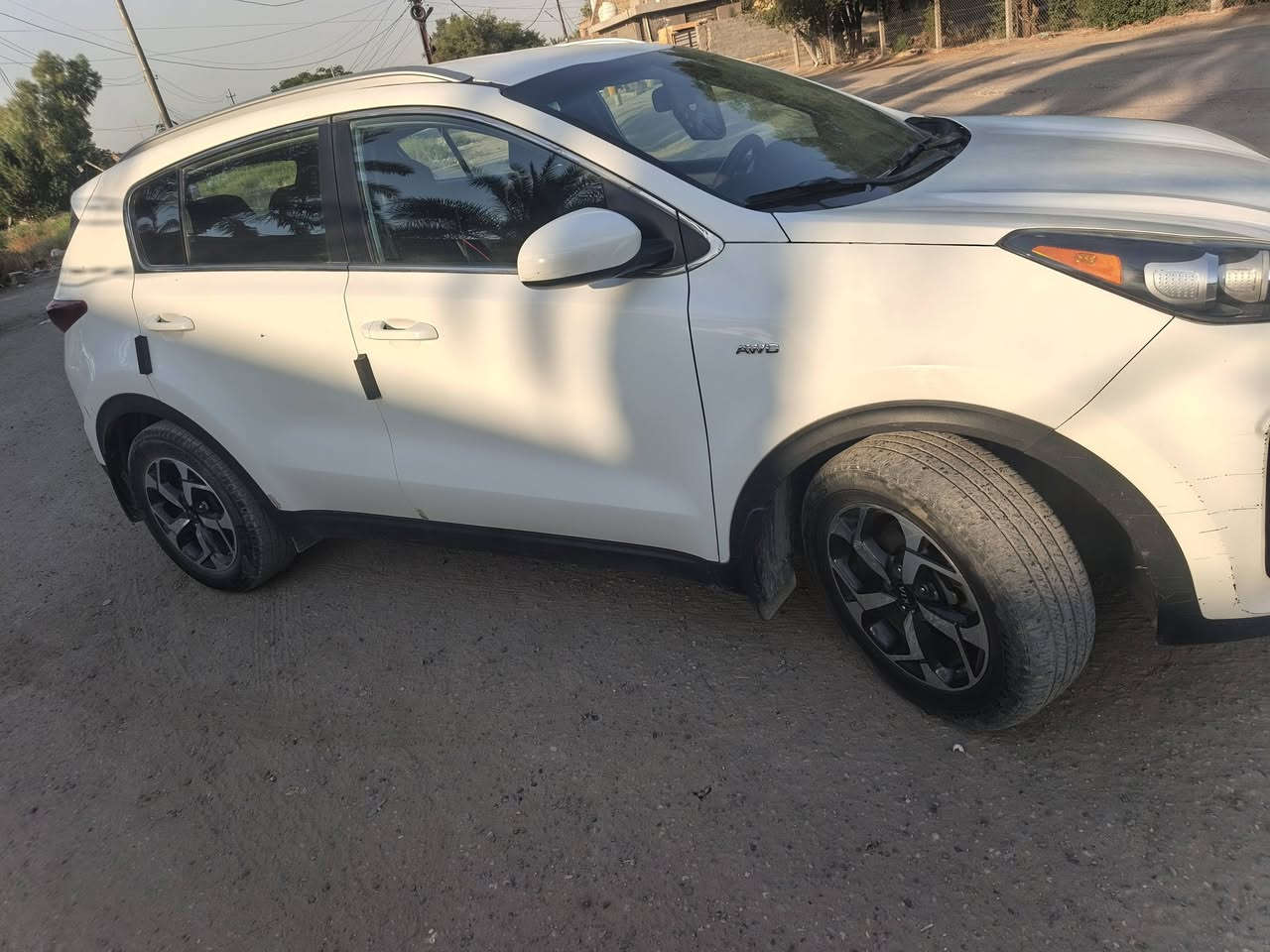 سبورتج 2020 وارد أمريكي صورة الحادث مرفق بالمنشور مواصفات AWD محرك 2400 رادار تحكم ستيرن مثبت سرعه حساسات اماميه وخلفيه المواصفات معروفه بهاي الفئه 
ومراوس حسب القناعه 
السعر 165 وبيه مجال 
للتواصل واتساب ***********
 مكان السياره بغداد الشعله
