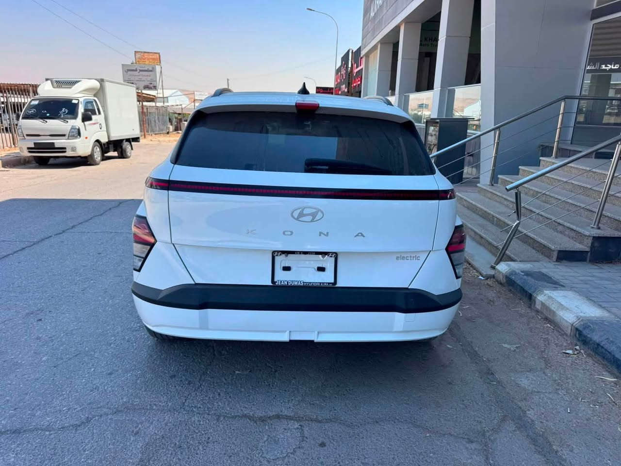 كونا كهرباء بالكامل 2024 
  فول كهرباء موديل 2024 
ثلاثه انظمه قيادة 
گير. تعليك 

 بطارية ليثيوم 

 الشحنه الواحده يمشيها  حوالي 500 كيلو متر  

سياره نشطه وخصوصا بالتسارع  

#مواصفاتها
1.كيجات دجيتل 
2.تحديد مسار
3.شاشه 
4.ويل كب
5.كشنات تدفئة 
6.تحكم 
7.نظام سبورت + عادي + ايكو
8.رادارت جانبيه
9.بصمه
10.هيترات بالكشنات
11.كشنات كهرباء
12.هندبريك بصمه 
13.بصمة ابواب
14.تشغيل عن بعد
 15.رادار امامي  وخلفي  
17. توقف ذاتي 
18. مثبت سرعه
19. مانع انزلاق
20. شفتات تحكم سرعه تفاعلي
21. شاحن USB و لاسلكي
22.   نظام  autohold

تبديل باب خلف السائق نفس اللون 
بدون ايرباك 
ماشيه 20 الف 
السيارة موجوده في المنطقه الحرة عمان 

السعر في الحرة 120 ورقه 
السعر واصل اربيل مرقم جاهز 145 ورقه 

للاستفسار. الاتصال 

‭+964 782 915 3488‬


**إذا كنت صاحب هذا الإعلان وتريد حذفه لأي سبب، رجاءا أرسل رسالة إلى الدعم الفني**