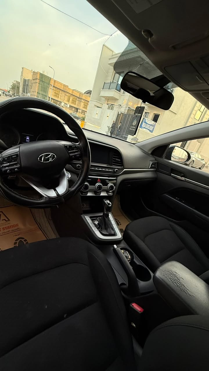 هونداي النترا
موديل …. 2020
رقم بغداد حرة تحويل ثاني يوم 
وارد كندي 
فول مواصفات 
_بصمة
-سلايد فتحة 
-كامرة وشاشة بلادي
-رادار
-تدفئة كشنات وستيرن
_مكينه 2000 دوش المرغوب 
-ماشيه 89 الف كيلو 
-صبغ جاملغ و البنيد
وهاذ رقمي ***********
