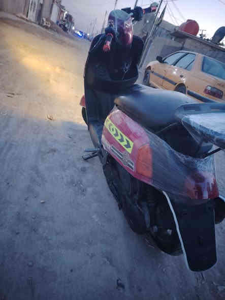 السلام عليكم بوليس كابريته دراجه نضيفه مكينه ناعمه ٤٩ خير من الله نكره سلف مكاني حله ورديه خارج شارع ٣٠ السعر ٤٥٠ وبيها مجال للاتصال ***********
