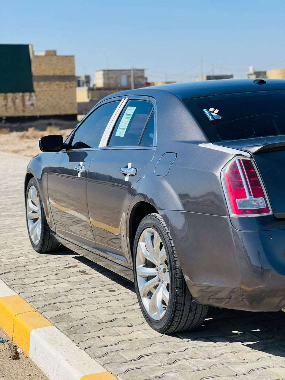 السلام عليكم
للبيع كرايسلر... أوباما موديل 2013... مكينه 3600جديده .... رقم بغداد سنويه 2027 بأسمنه تحويل وكاله حاضر... السياره جديده وجاهزة بمعنى الكلمه..حادثهه جاملغات خلفيه...بدون ارباك... بجم كبس..فول مواصفات عدا البنوراما... مكينه كير حداديه تخم تاير تبريد...مابيهه مصرف جاهزه مجهزه 
العنوان بابل الشوملي 
السعر 153
***********واتساب
***********
