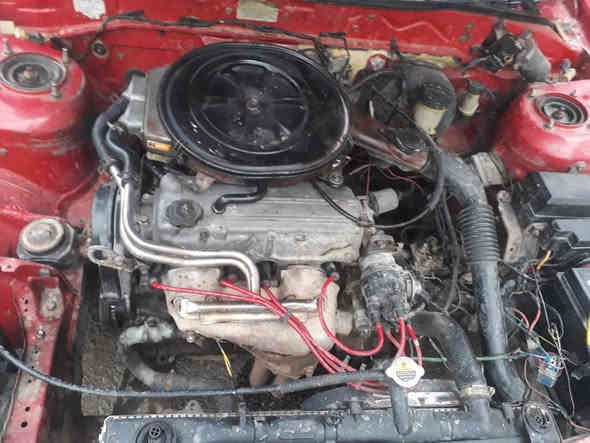 مازدا بۆفرۆشت یان گۆڕینەوە  سەنەویە گێڕومەکینەی بەشەرت و گێڕعادیە کەمێ تەقەوڕەقەی هەیە بەڵام بەگشتی بێ کێشەیە 
نرخ 12 گەڵا
ژ.م *********** كويسينجاك
